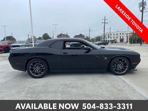 Sinamon Stick 2022 Dodge Challenger R/T Scat Pack