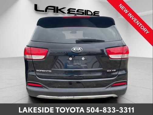 2017 Kia Sorento EX