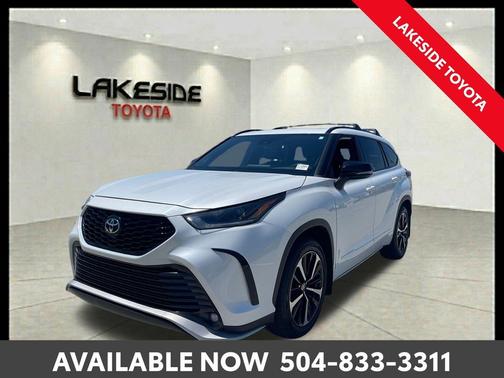 Pearl 2022 Toyota Highlander XSE