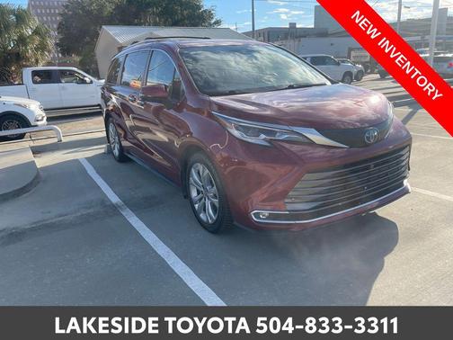 2021 Toyota Sienna Platinum 7 Passenger