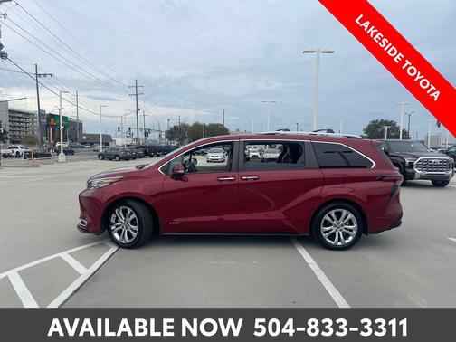 2021 Toyota Sienna Platinum 7 Passenger