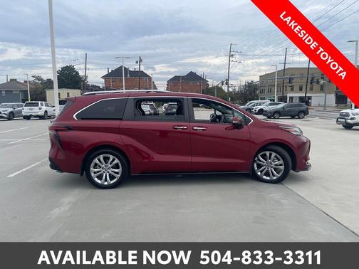 2021 Toyota Sienna Platinum 7 Passenger