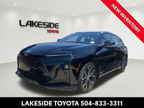 Black 2025 Toyota Crown Signia XLE