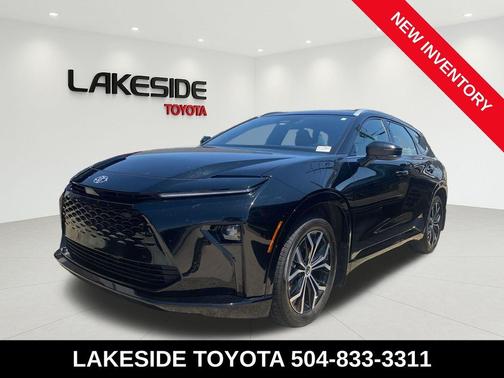 Black 2025 Toyota Crown Signia XLE