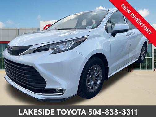 2022 Toyota Sienna XLE