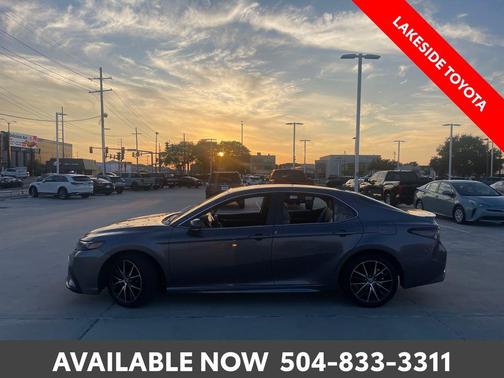 2024 Toyota Camry SE