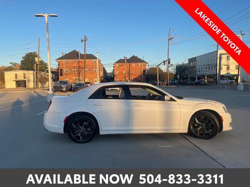 2021 Chrysler 300 Touring