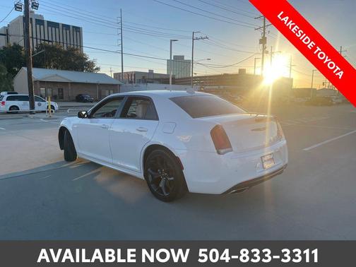 2021 Chrysler 300 Touring