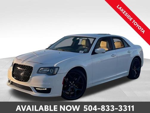2021 Chrysler 300 Touring