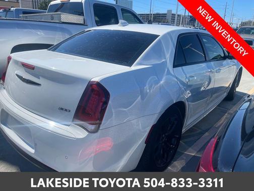 2021 Chrysler 300 Touring