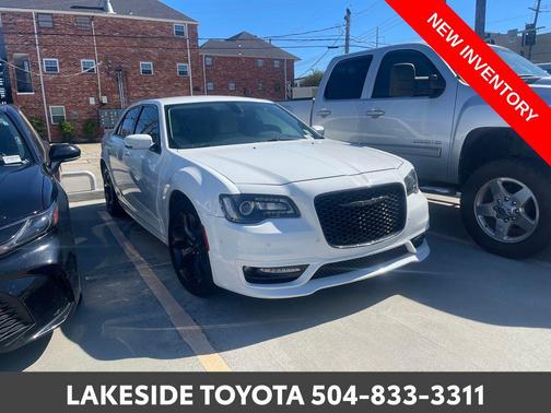 2021 Chrysler 300 Touring