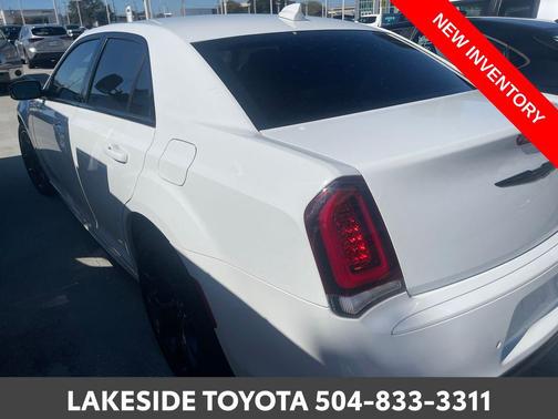 2021 Chrysler 300 Touring