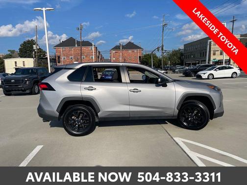 2022 Toyota RAV4 LE