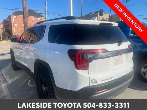 2021 GMC Acadia AWD AT4
