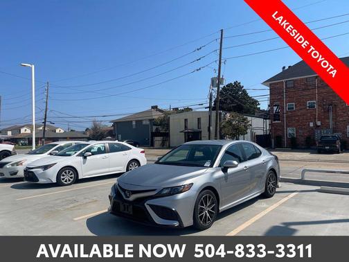 2023 Toyota Camry SE