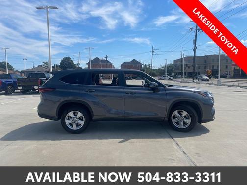 2024 Toyota Highlander LE