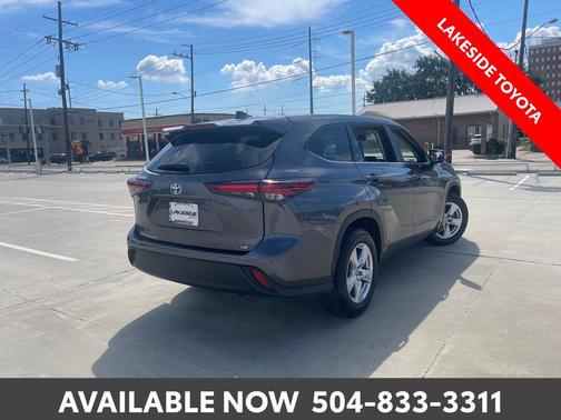 2024 Toyota Highlander LE