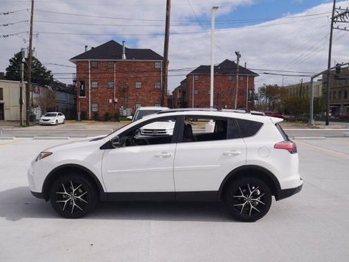 2018 Toyota RAV4 SE