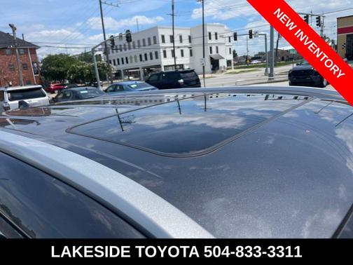 Blizzard Pearl 2021 Toyota Highlander XLE