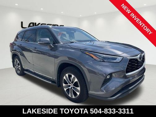 Blizzard Pearl 2021 Toyota Highlander XLE