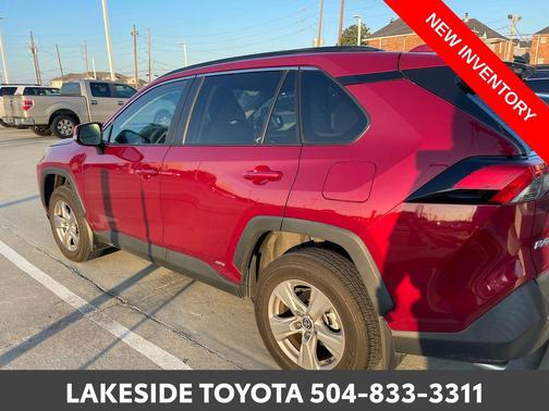 2022 Toyota RAV4 Hybrid XLE