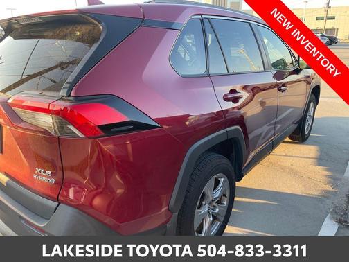 2022 Toyota RAV4 Hybrid XLE