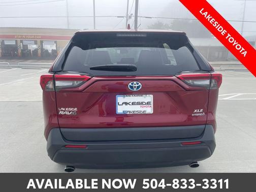 2022 Toyota RAV4 Hybrid XLE