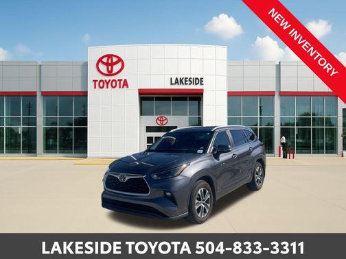 2024 Toyota Highlander LE