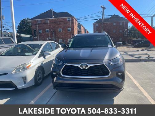 2024 Toyota Highlander LE