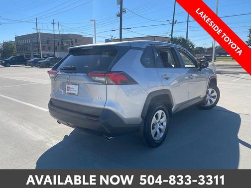 2023 Toyota RAV4 LE