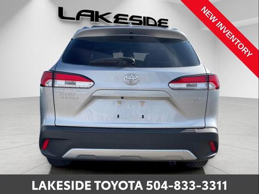 2024 Toyota Corolla Cross LE