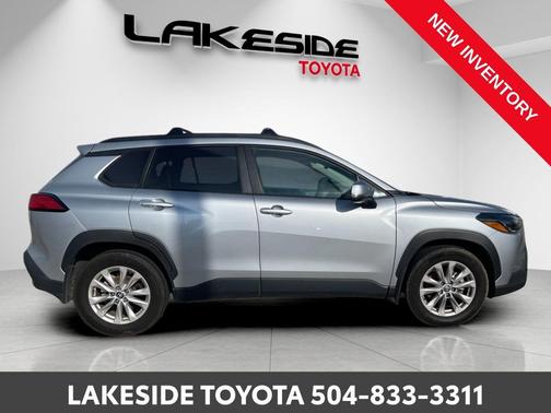 2024 Toyota Corolla Cross LE