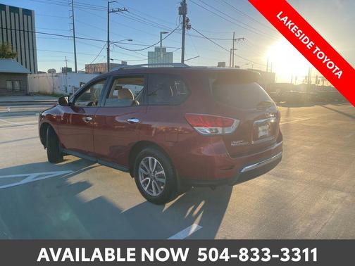 2015 Nissan Pathfinder S