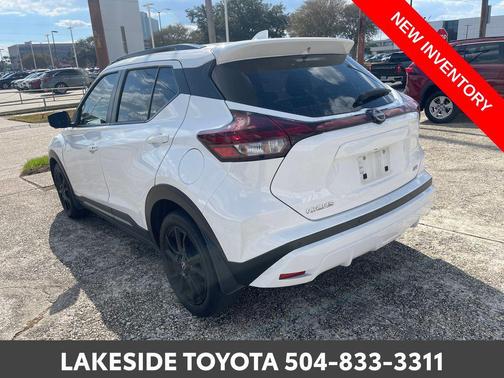 2023 Nissan Kicks SR