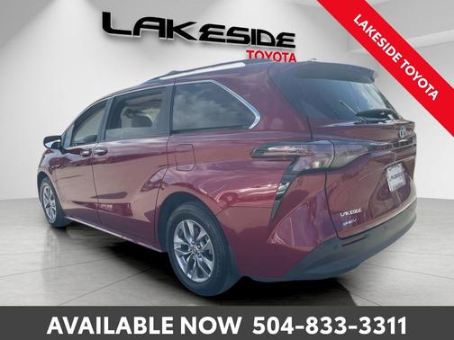 2025 Toyota Sienna XLE