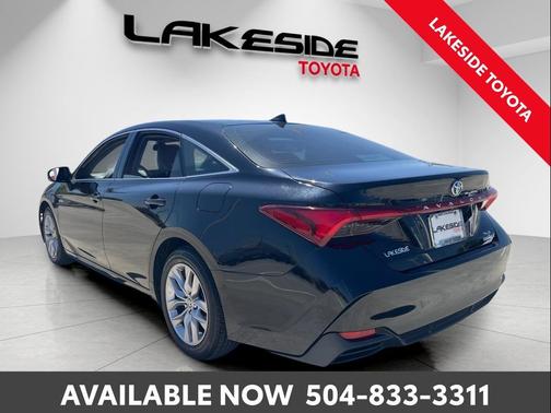 2021 Toyota Avalon Hybrid XLE Plus