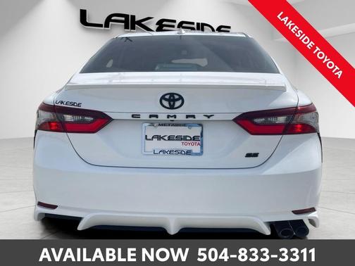 Super White 2021 Toyota Camry SE