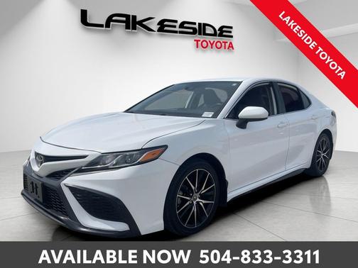 Super White 2021 Toyota Camry SE