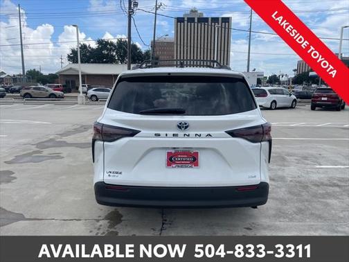 2025 Toyota Sienna XLE 8 Passenger