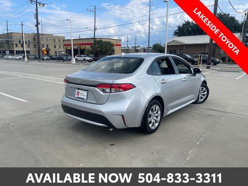2022 Toyota Corolla LE