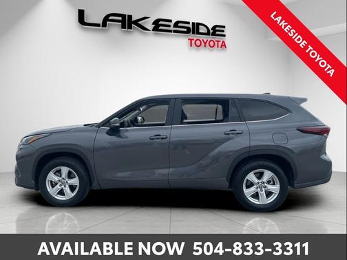 Magnetic Gray Metallic 2025 Toyota Highlander LE