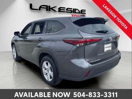 Magnetic Gray Metallic 2025 Toyota Highlander LE