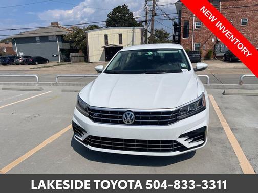 2018 Volkswagen Passat 2.0T R-Line