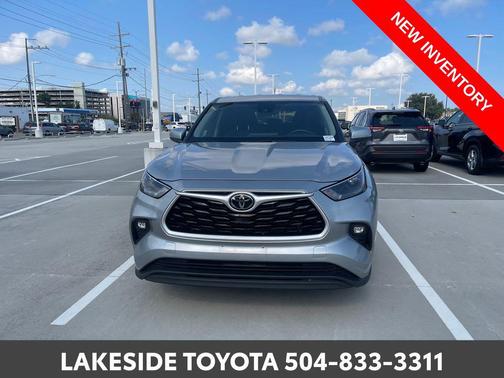 2024 Toyota Highlander LE