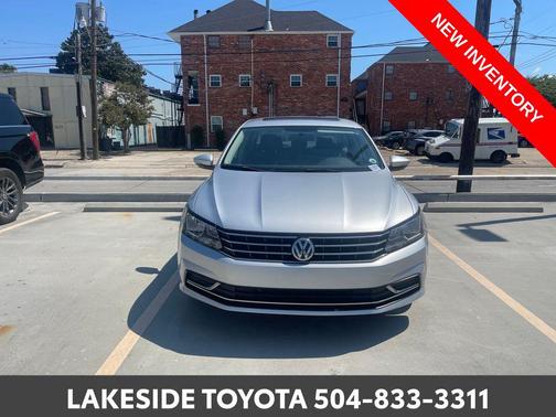 2018 Volkswagen Passat 2.0T SE