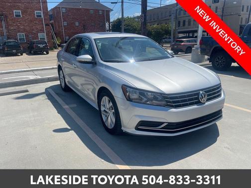 2018 Volkswagen Passat 2.0T SE