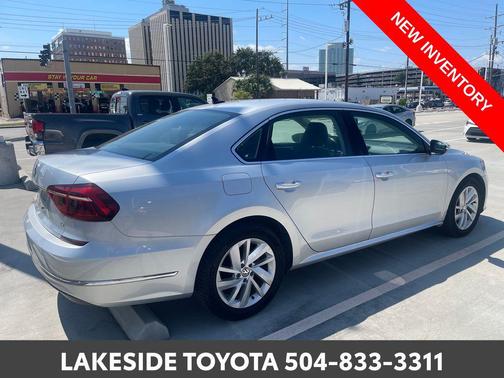 2018 Volkswagen Passat 2.0T SE