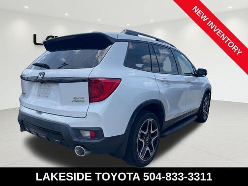 Platinum White Pearl 2022 Honda Passport AWD Elite