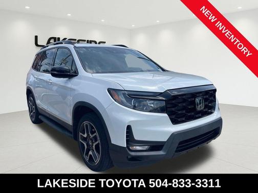 Platinum White Pearl 2022 Honda Passport AWD Elite