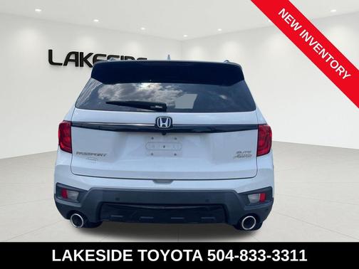 Platinum White Pearl 2022 Honda Passport AWD Elite
